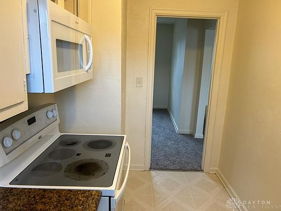 4th image of 376-378 Morris Dr