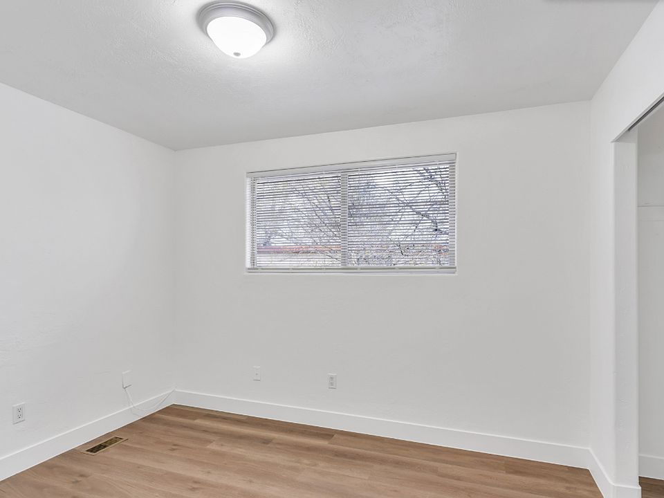 2nd image of 1794 W Shannon Cir #69-A