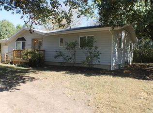 2330 Sunset Lake Dr, Emporia, KS 66801