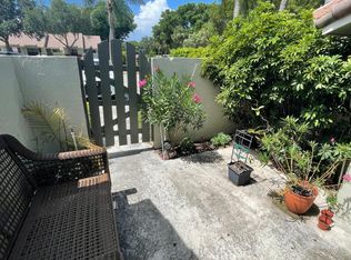 499 Hardwood Pl, Boca Raton, FL 33431