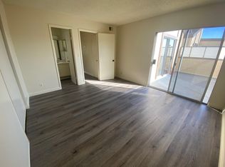 7871 Macdonald Dr, Huntington Beach, CA 92647