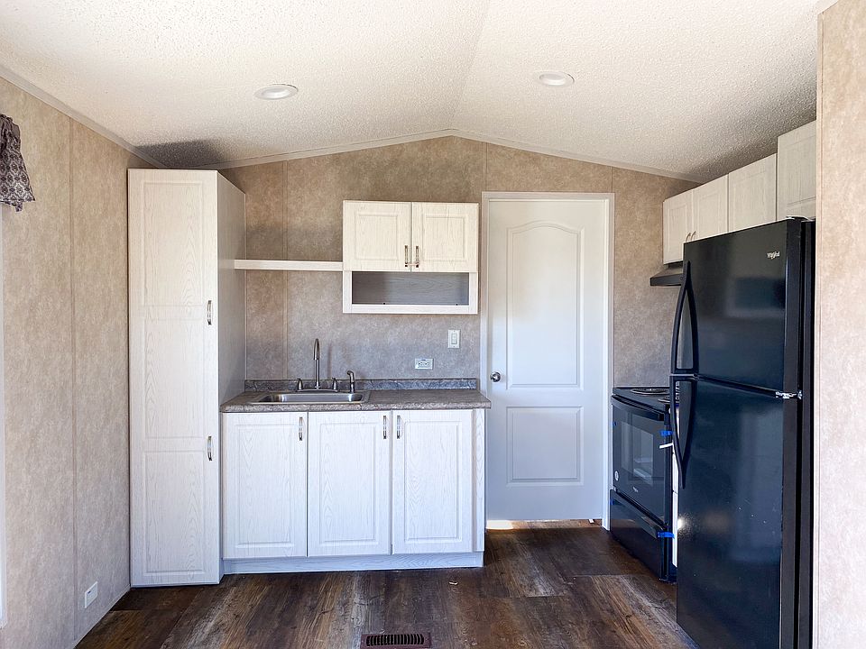 1st image of 402 Arnold Blvd #406ELIJ
