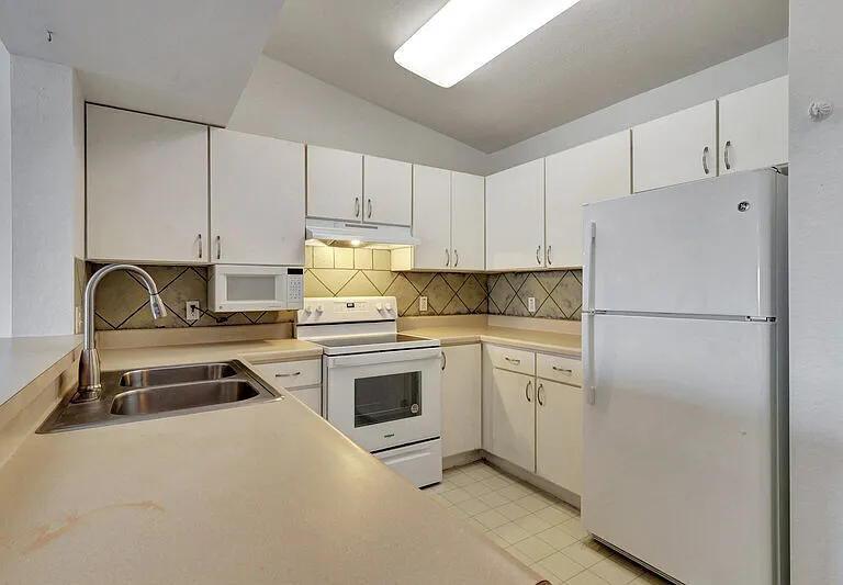 8297 Key Royal Ln #334 — Photo 6