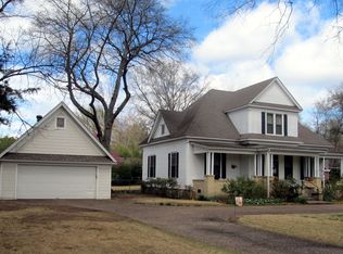 414 W Childress St, Morrilton, AR 72110