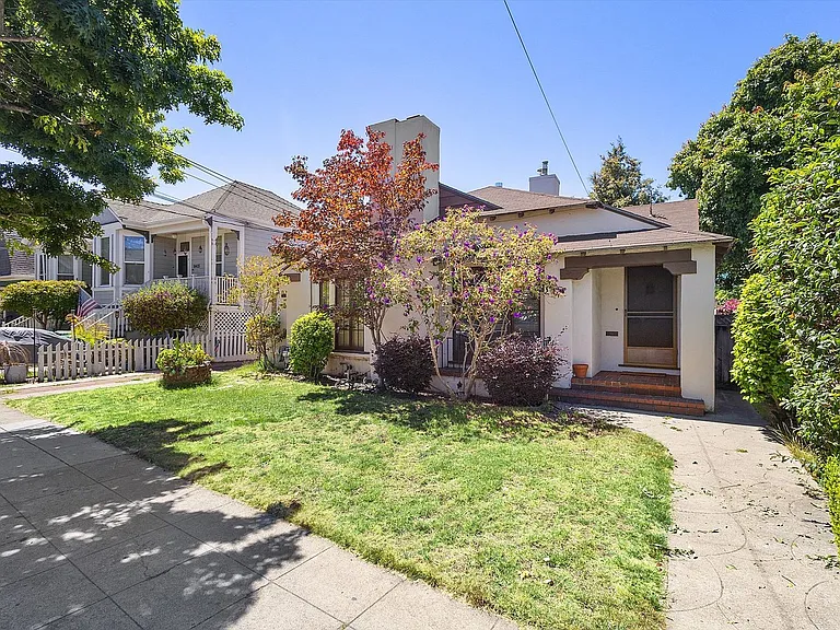949 Park St — Photo 3