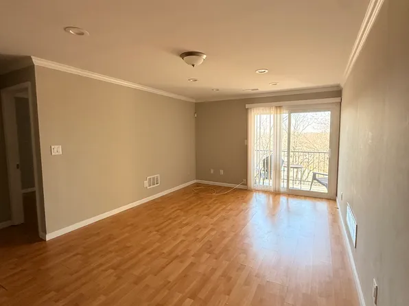 1251 Guelbreth Ln, Saint Louis, MO