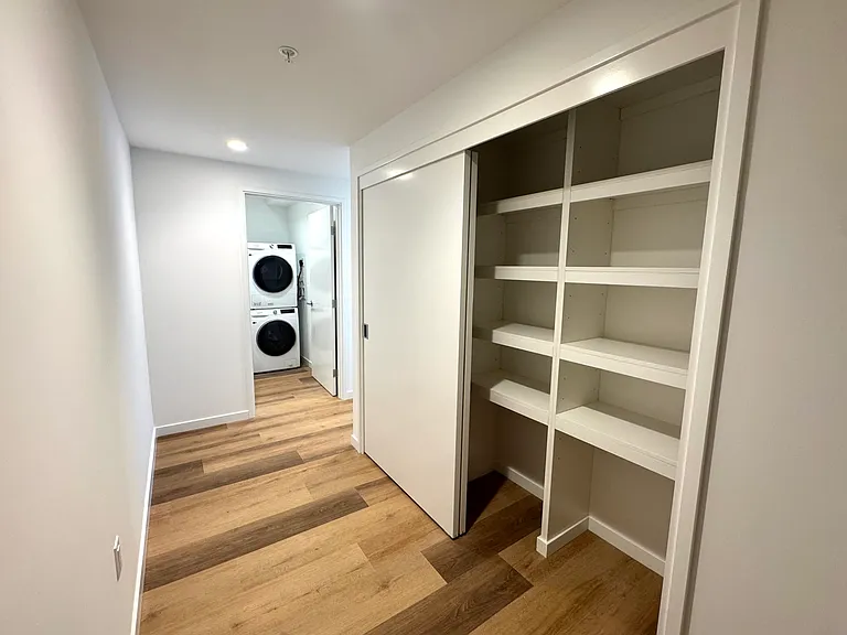 1515 Liona St #1211 — Photo 2