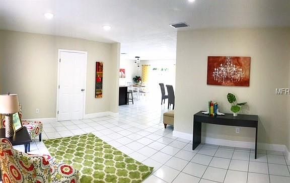 4th image of 8912 N Willow Ave