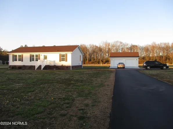 563 Daniels Road, Corapeake, NC 27926