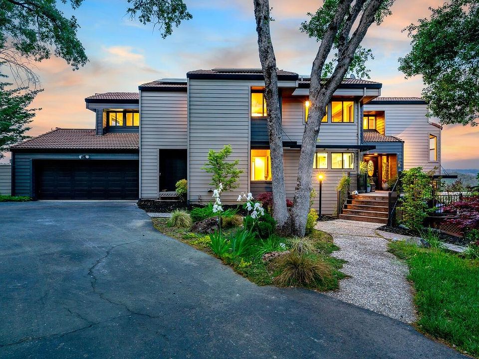 1st image of 8971 Riverwood Dr