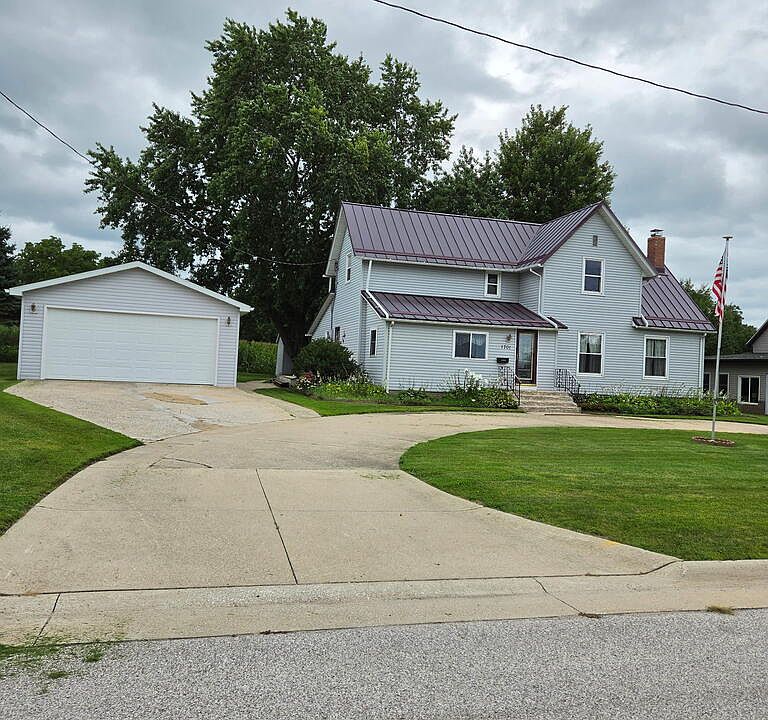 1st image of 1701 Main St