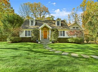 140 Overbrook Dr, Stamford, CT 06906