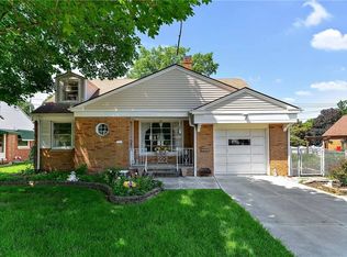 19980 Parklane Dr, Rocky River, OH 44116