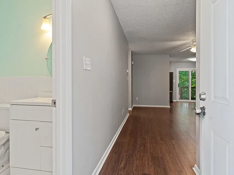 22 S Onsville Pl — Photo 2