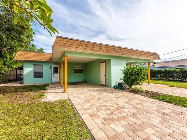 4515 102nd St W, Bradenton, FL 34210