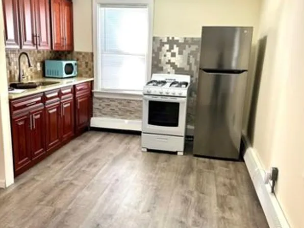 (undisclosed Address), Valley Stream, NY 11580
