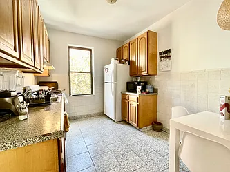 Rented by Capri Jet Realty Corp