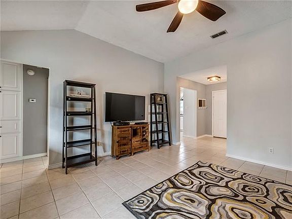 5th image of 5028 Diaz Ave