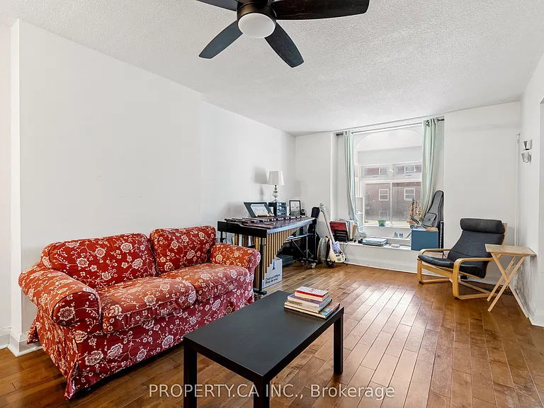 126 Stephenson Ave — Photo 6