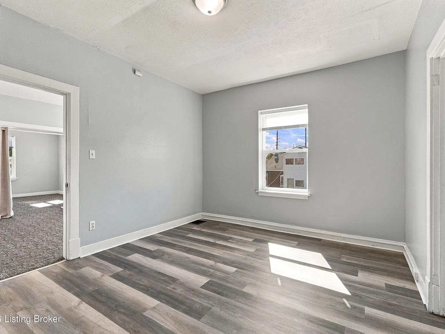 1 bed, 1.0 bath, 500 sqft, $900 — Photo 3