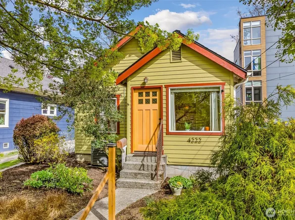 4222 26th Avenue SW, Seattle, WA 98106