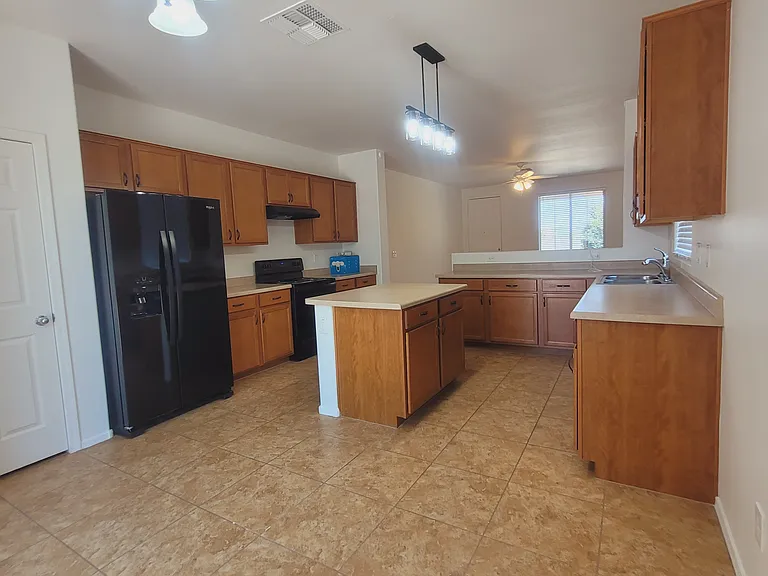 23204 N 175th Ln — Photo 7