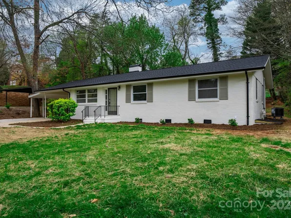 1523 10th Street Pl NW, Hickory, NC 28601