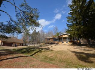 26 Daniel Ridge Rd, Candler, NC 28715