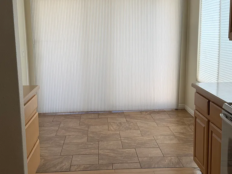 2196 N Silverstone Way — Photo 11