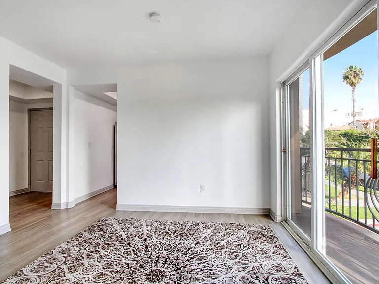 821 Wilcox Ave — Photo 19