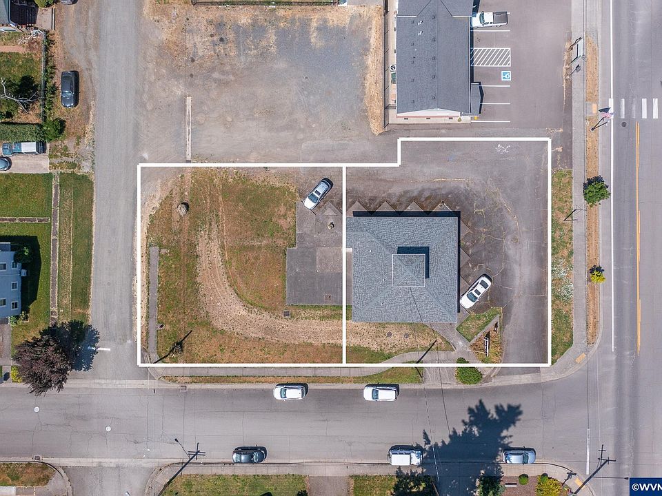 1st image of 106 E Bishop Way
