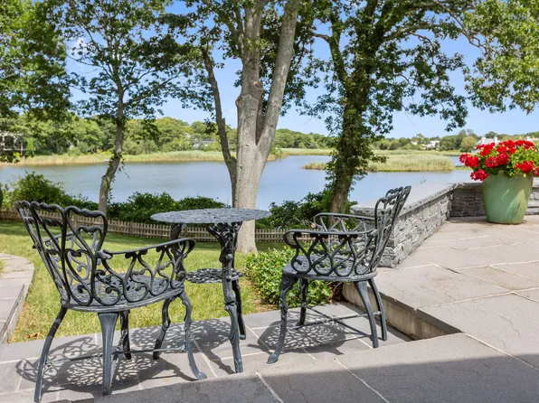 12 Walley Court, Hyannis, MA 02601