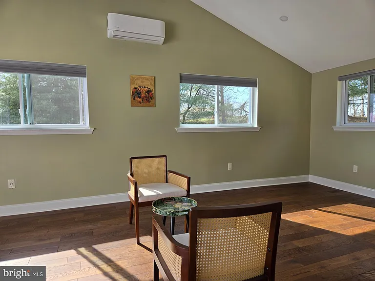 3300 Mount Airy Ct — Photo 4