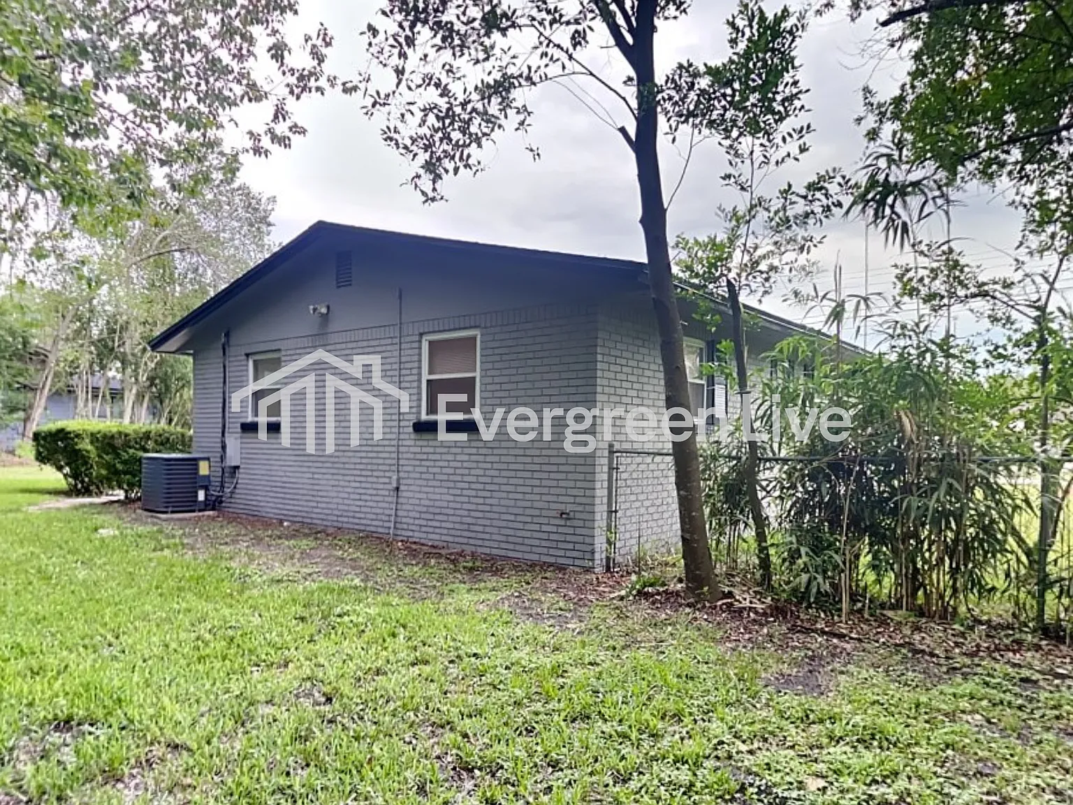 3 bed, 2.0 bath, 1368 sqft, $1,545 — Photo 3