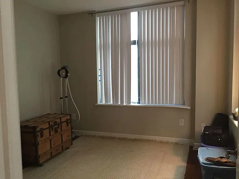 610 Newark St #5H — Photo 2