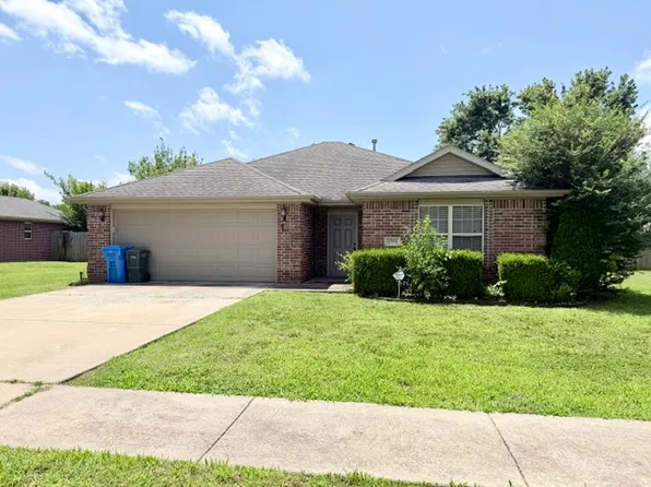 3791 W Mahogany Dr, Fayetteville, AR 72704