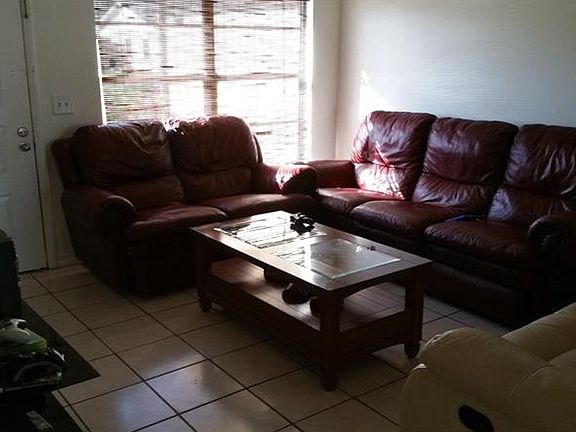 3rd image of 150 Alderwood Dr