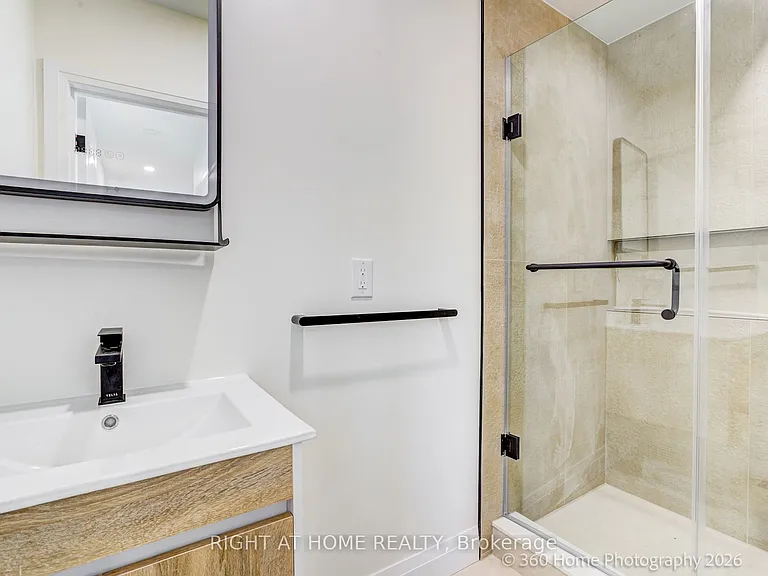 22 Gleneagle Cres — Photo 14