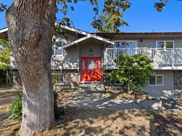 3944 Circle Dr, Metchosin, BC V9C 4A9