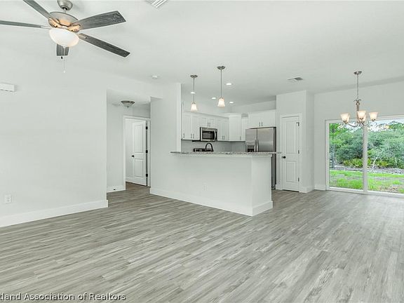 4th image of 6713 Burkett Ave