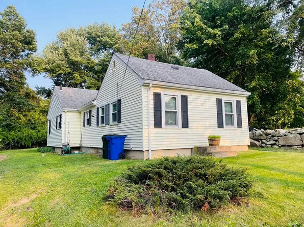 67 Willow St, Fall River, MA 02720