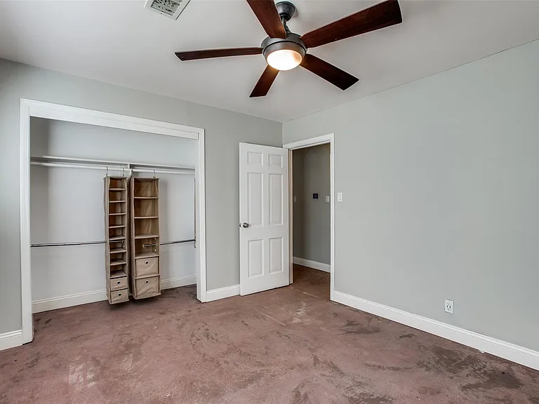 8503 Manhattan Dr — Photo 37
