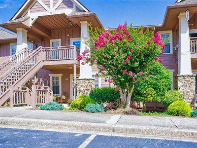 2703 Deermouse Way, Hendersonville, NC, 28792
