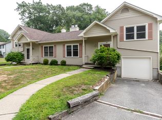 59 Elm Dr, North Kingstown, RI 02852