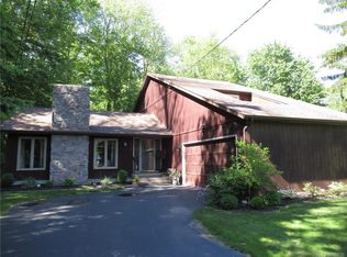 1585 Huth Rd, Grand Island, NY 14072