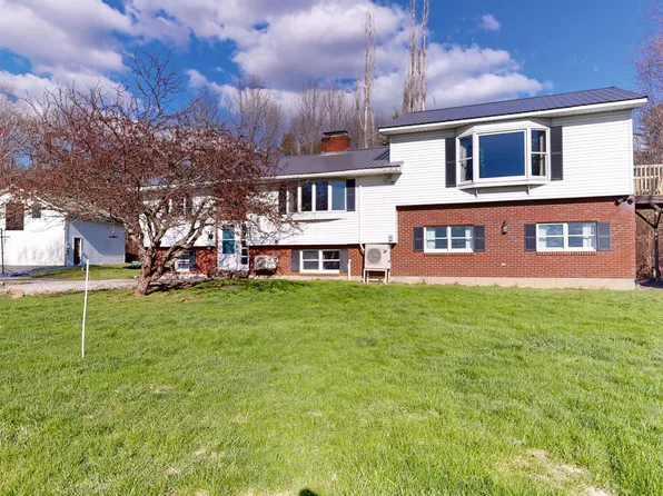 465 Pond Road, Wales, ME 04280