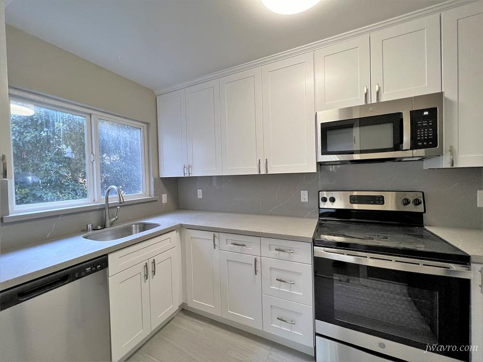1st image of 2420 Franklin St #4