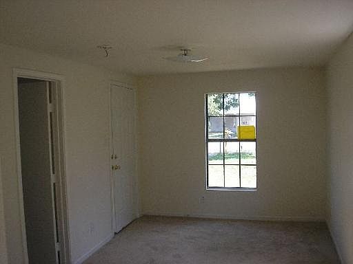 4th image of 521 E WHITE AVE