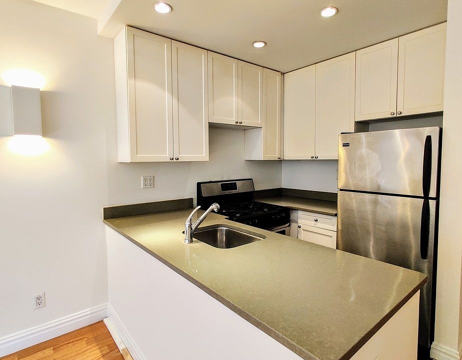 1st image of 101 E 116th St #4OF
