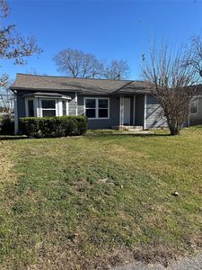 432 Dr Martin Luther King Jr Dr, La Porte, TX, 77571